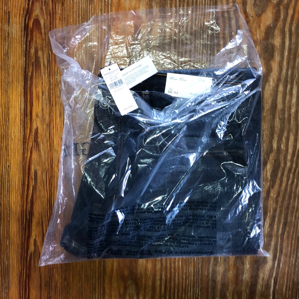 Brand New American Eagle Jeans - Picture 1 of 3
